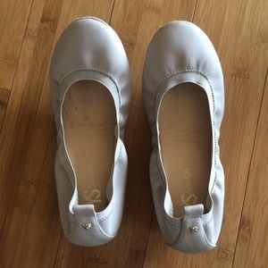 Yosi Samra taupe flats